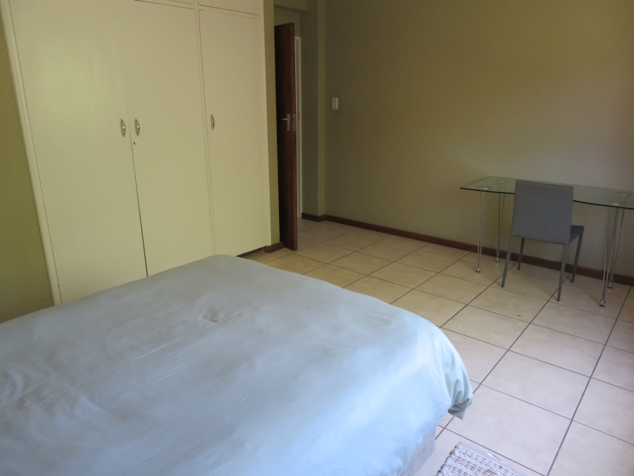 To Let 2 Bedroom Property for Rent in Kenilworth Western Cape